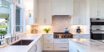 White Kitchen Cabinet Backsplash Ideas