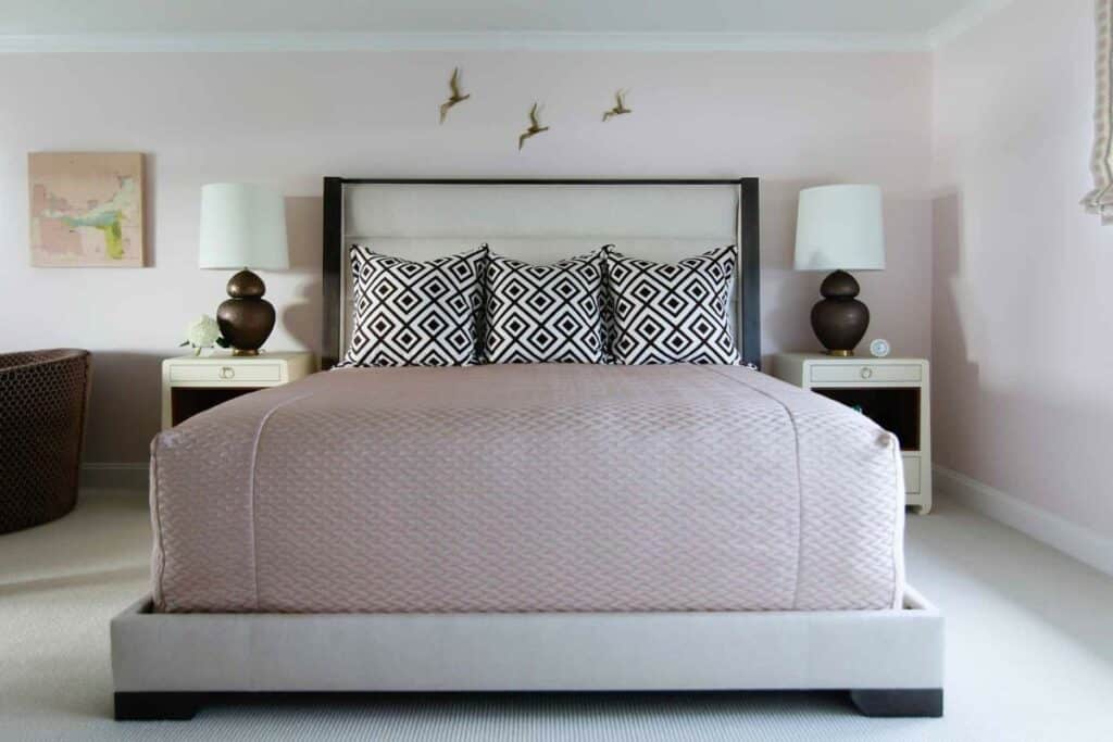 Benjamin Moore Cream Puff