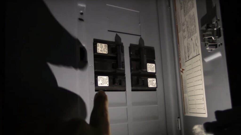 1 turn off the power and remove the old switch