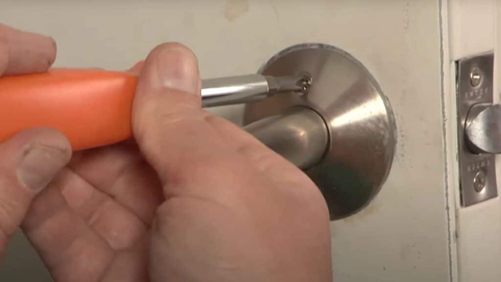 remove the door knob