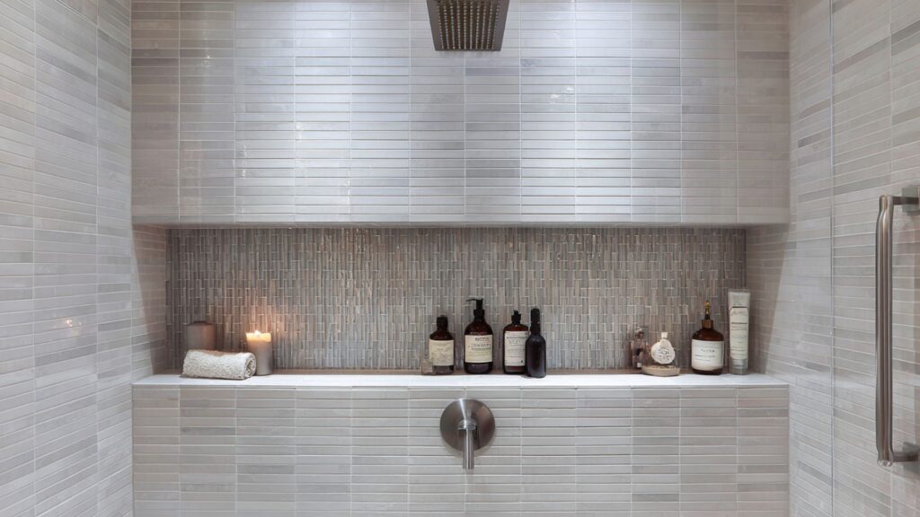 horizontal wall spanning niche